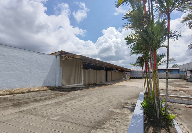 Pekan Nenas factory warehouse 