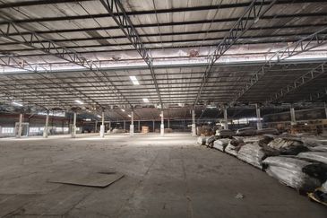 Pekan Nenas factory warehouse 