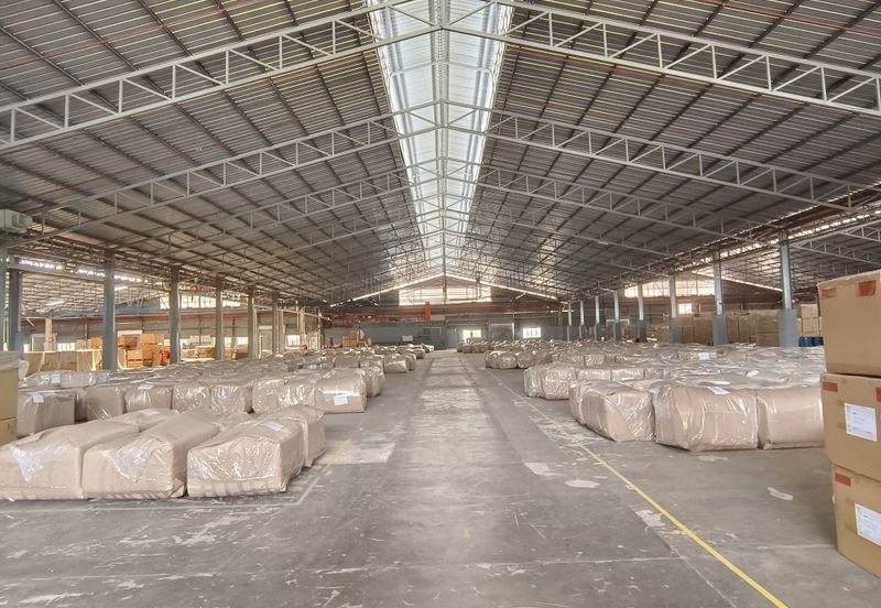 Pekan Nenas factory warehouse 