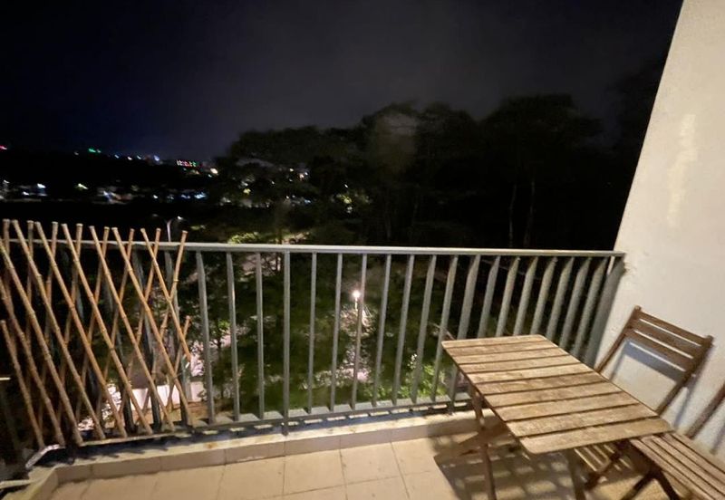 Dedaun Hijau (Greenfield Regency)