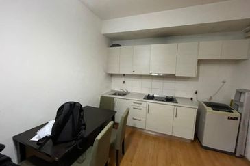 Dedaun Hijau (Greenfield Regency)