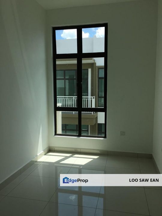 Taman Pulai Hijauan Double Storey Semi Detached House For Sale, Johor, Kangkar Pulai