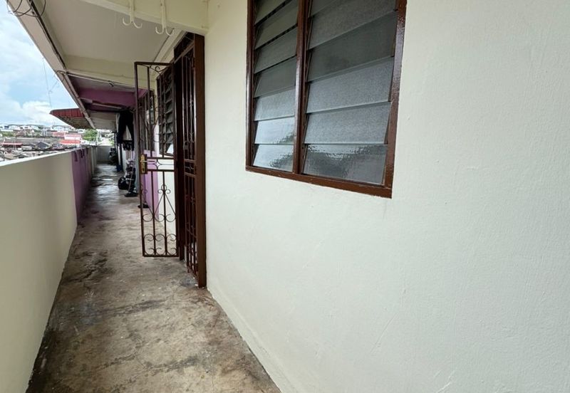 Flat Taman Ungku Tun Aminah