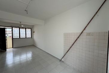 Flat Taman Ungku Tun Aminah