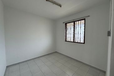 Flat Taman Ungku Tun Aminah