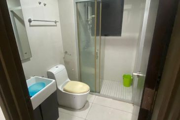 Baypoint @ Country Garden Danga Bay