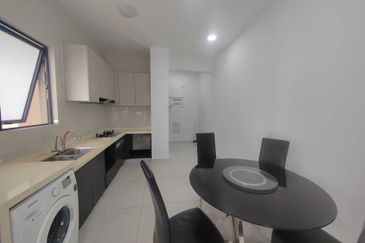 Baypoint @ Country Garden Danga Bay