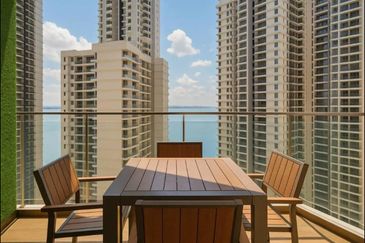 Baypoint @ Country Garden Danga Bay