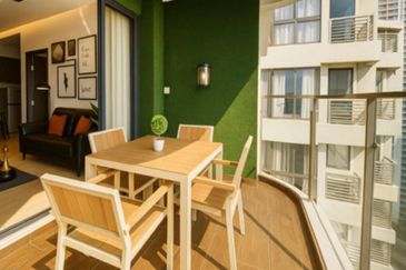 Baypoint @ Country Garden Danga Bay