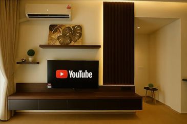 Baypoint @ Country Garden Danga Bay