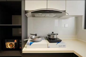 Baypoint @ Country Garden Danga Bay