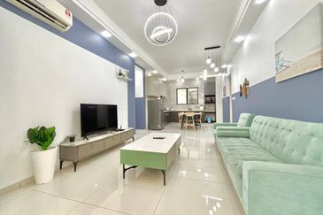 Baypoint @ Country Garden Danga Bay