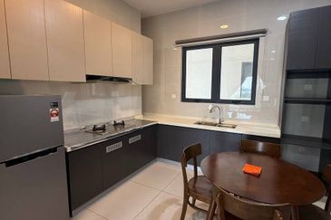 Baypoint @ Country Garden Danga Bay