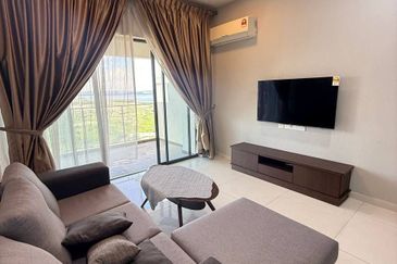 Baypoint @ Country Garden Danga Bay