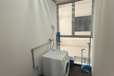 Baypoint @ Country Garden Danga Bay