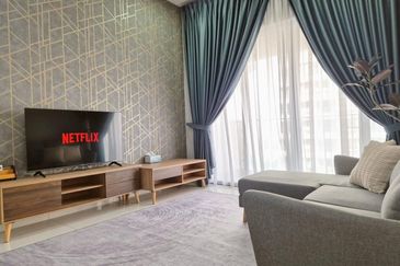 Baypoint @ Country Garden Danga Bay