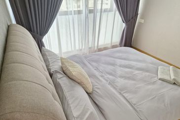 Baypoint @ Country Garden Danga Bay