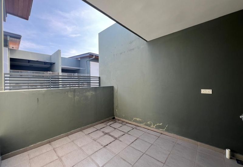 Parkfield Residences, Tropicana Heights