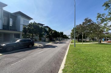 Parkfield Residences, Tropicana Heights