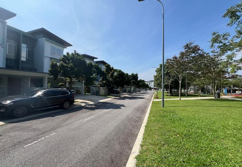 Parkfield Residences, Tropicana Heights