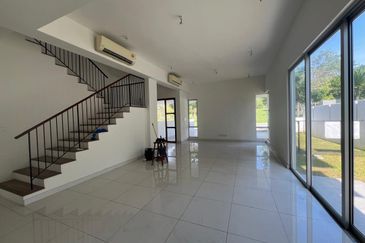 Parkfield Residences, Tropicana Heights