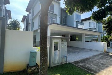 Parkfield Residences, Tropicana Heights