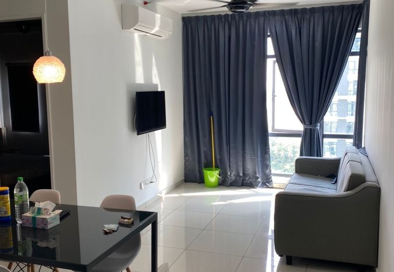 Kenwingston Square Garden