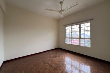 Laurel Apartment (Medan Hujan Rahmat)