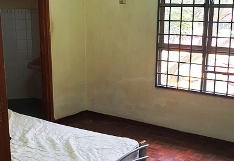 Laurel Apartment (Medan Hujan Rahmat)