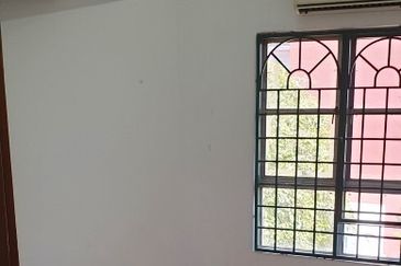 Laurel Apartment (Medan Hujan Rahmat)