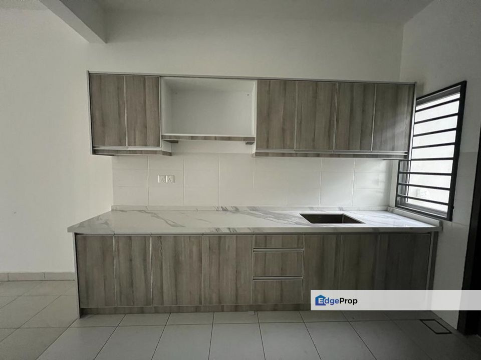 Ellis, Bandar Bukit Raja, Klang, Selangor, Klang