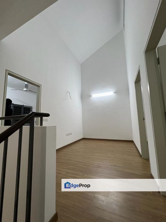 Ellis, Bandar Bukit Raja, Klang, Selangor, Klang