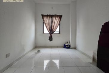 Jalan Setia Permai U13/43