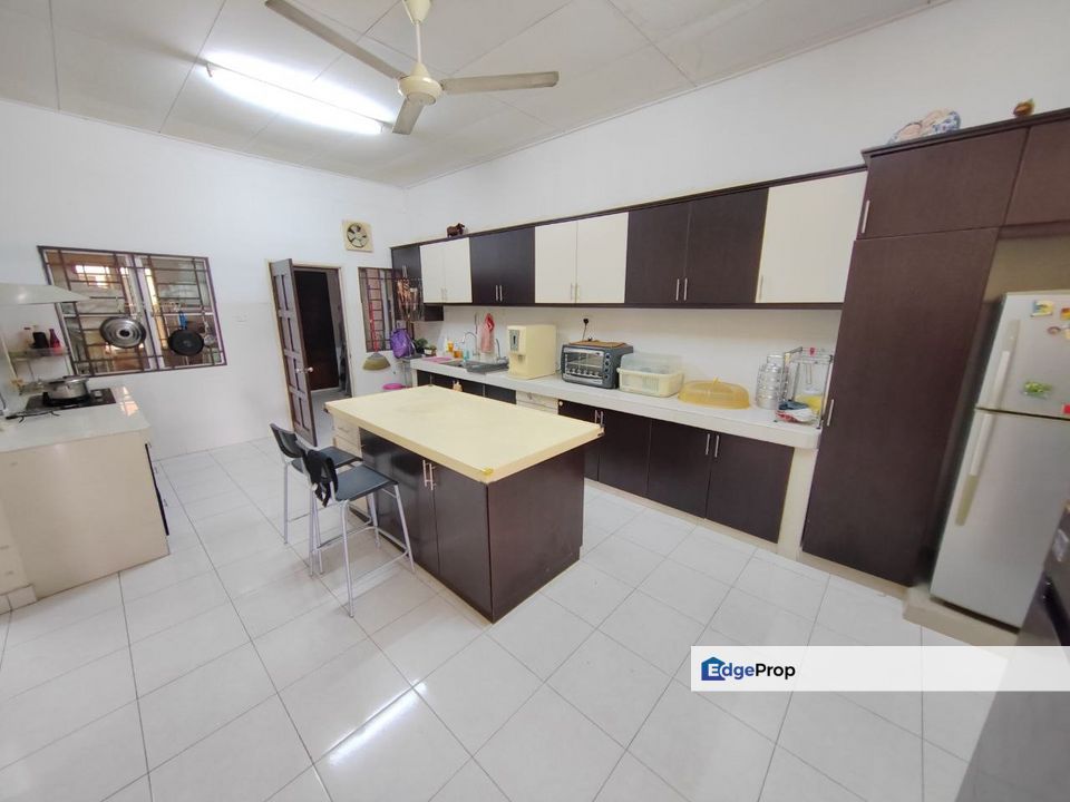 Semi-D Single Storey @ Aman Perdana, Klang [AAA Stock], Selangor, Klang