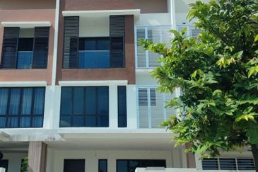 Zeyheri, Setia Utama 2