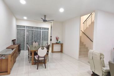 Setia Indah 9, Setia Alam