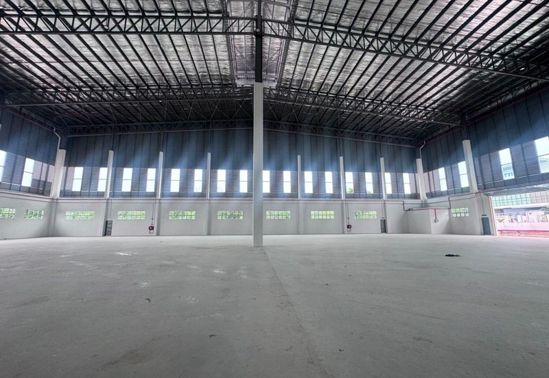 Senai Detached Factory For Sale