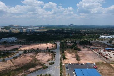 Pontian Land for Sale