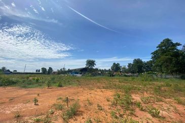 Pontian Land for Sale