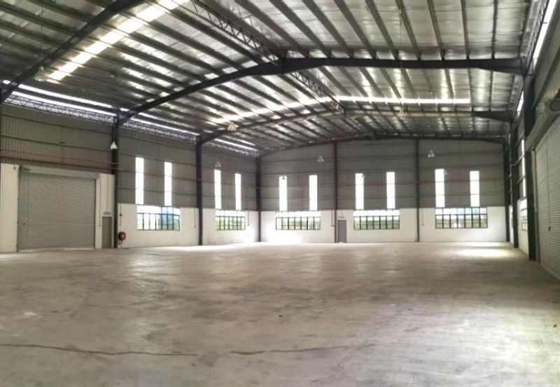 Senai Detached Factory for Sale