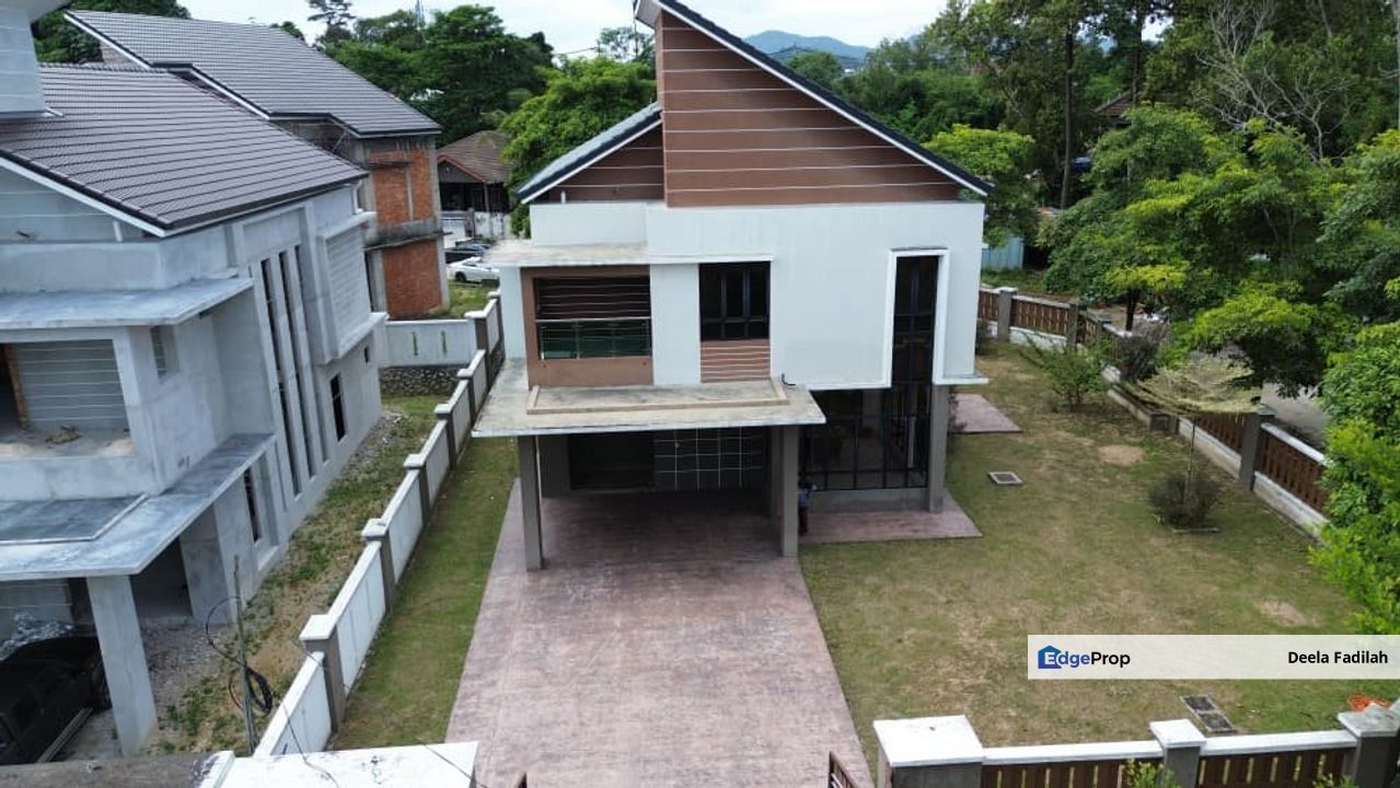 FREEHOLD Double Sty Urban Bungalow with Massive Land Areas at Seremban, Negeri Sembilan, Seremban
