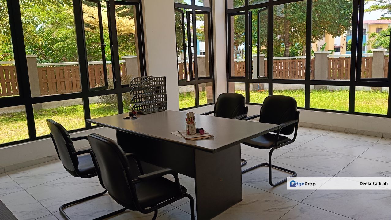 FREEHOLD Double Sty Urban Bungalow with Massive Land Areas at Seremban, Negeri Sembilan, Seremban