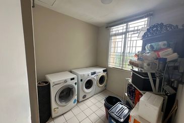 Bungaraya Kondominium, Saujana Subang