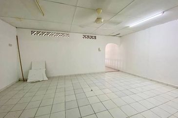 Taman Setia Jaya, Banting