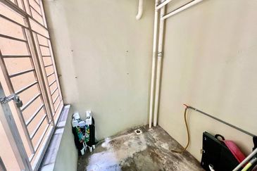 Pangsapuri Bayu Suria (Summerfields Apartments)