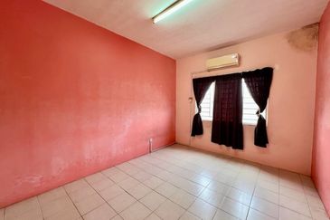 Pangsapuri Bayu Suria (Summerfields Apartments)