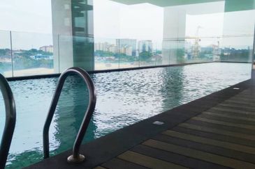 Pandora @ Tropicana Metropark