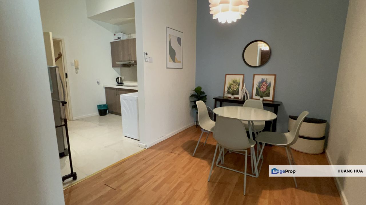 Well maintained mature serviced apartment in the hear of KLCC!, Kuala Lumpur, KLCC