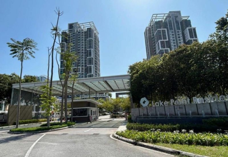 Lake Point Residence