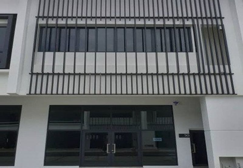 Double Storey Shoplot to Let 22x75 